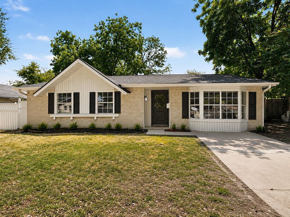 1st image of 516 Clover Ln