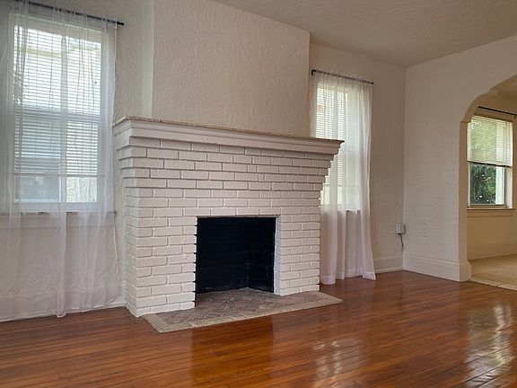 2nd image of 1075 NE 127th St #A
