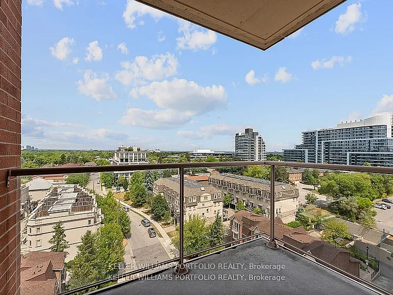 2 Clairtrell Rd #1210 — Photo 29