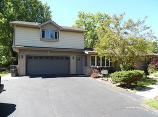 14115 W August Zupec Dr, Wadsworth, IL 60083