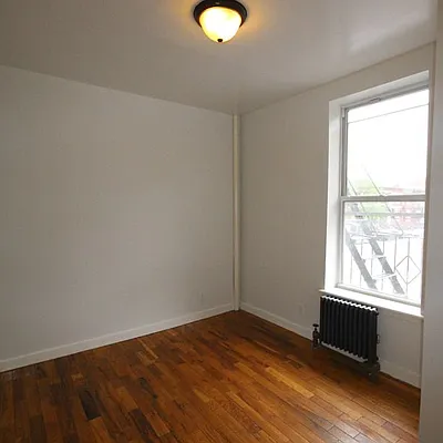 Rented by Space Link Realty | media 19