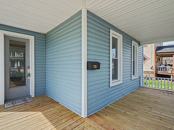 5th image of 705 Irving St