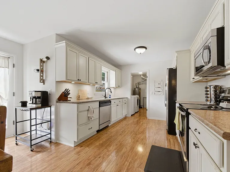6521 E Farmview St — Photo 4