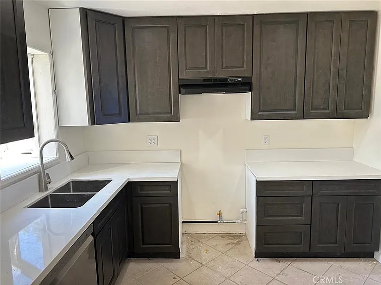 13727 Fairford Ave — Photo 4