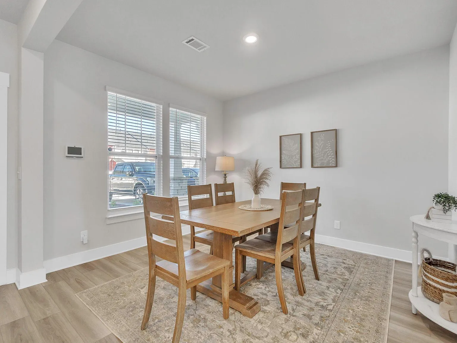 3 bed, 2.5 bath, 1600 sqft, $2,900 — Photo 4