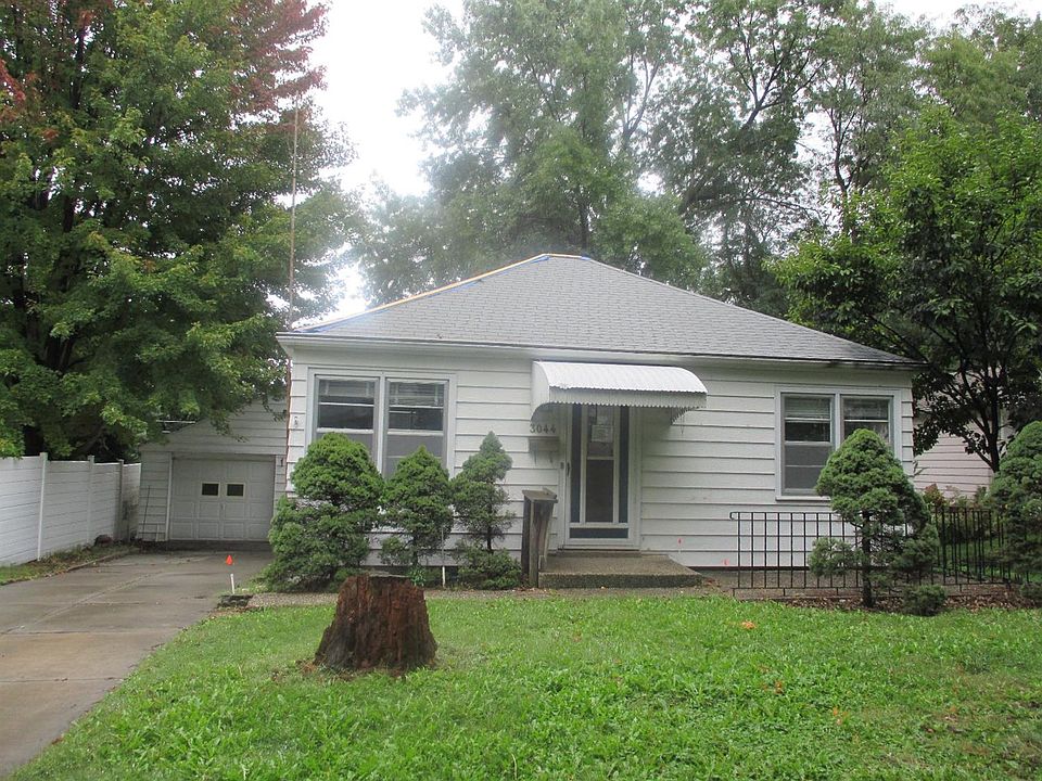 1st image of 3044 S 42nd St