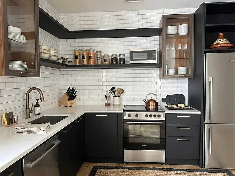 709 Hart St #2G — Photo 2