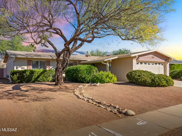 7451 E La Cienega Dr, Tucson, AZ 85715