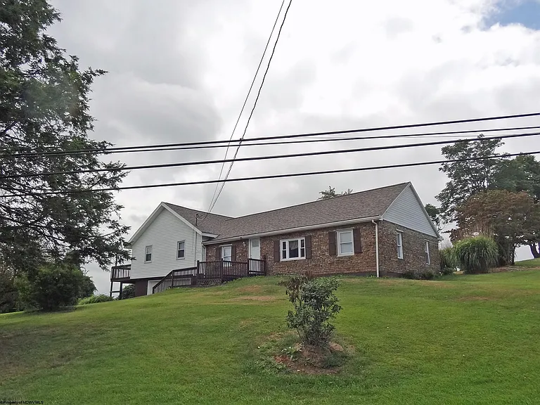 2726 Stewartstown Rd — Photo 5