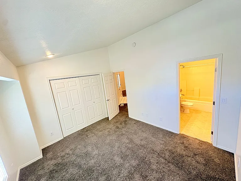 334 W Mountain View Dr — Photo 17