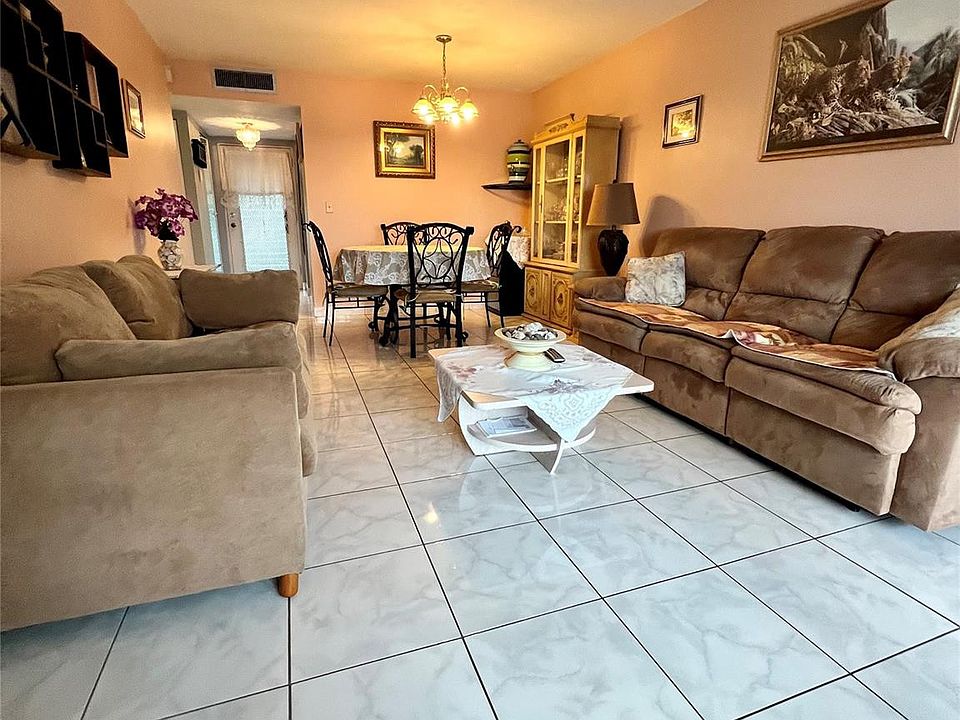1st image of 2821 Somerset Drive #208