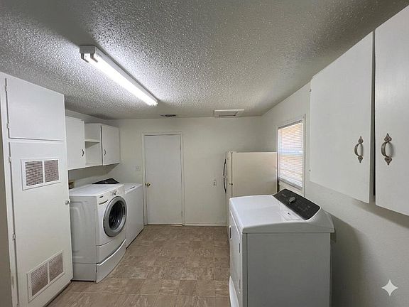 5th image of 111 East Ave