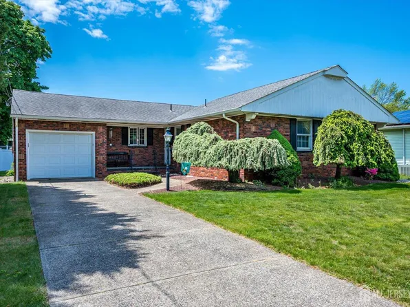 5 Charles St, South Amboy, NJ 08879