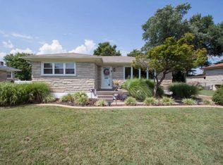 6005 Azalea Ln, Louisville, KY 40258