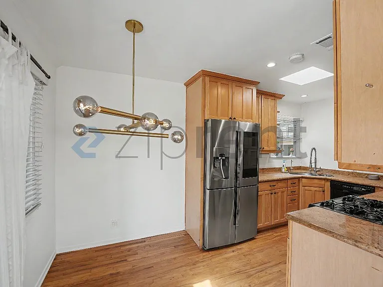 1410 Dartmouth Dr — Photo 17
