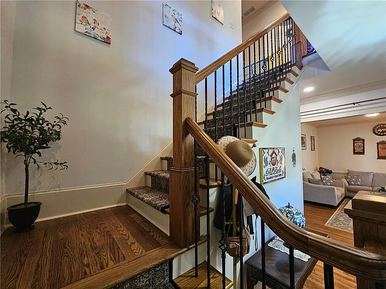 10924 Waters Rd — Photo 20