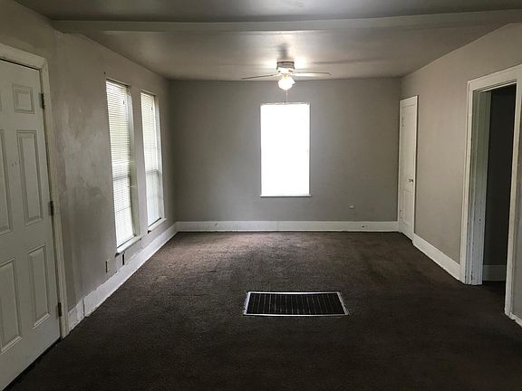 Living room looking to the south.