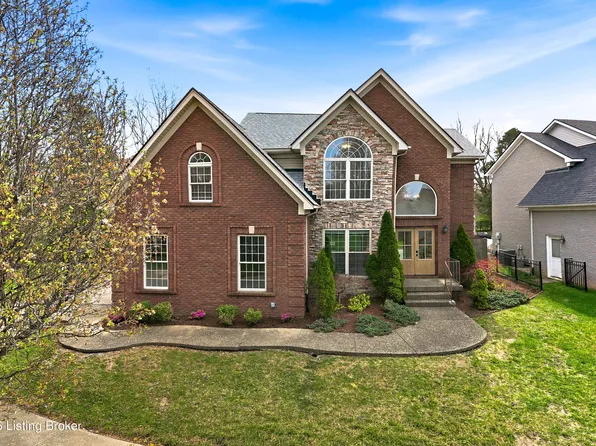 4009 Sunny Crossing Dr, Louisville, KY 40299