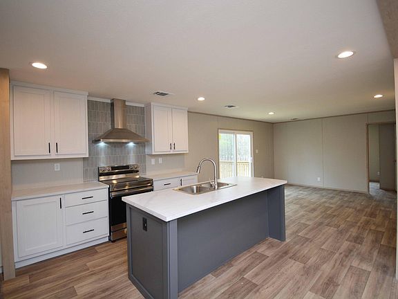 3rd image of 1069 Wild Rose Ct