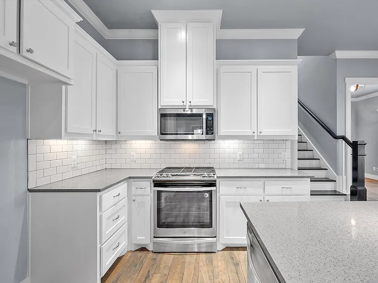 216 Alvarado St — Photo 8