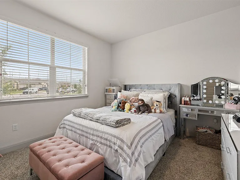 16401 Coratina Dr — Photo 10