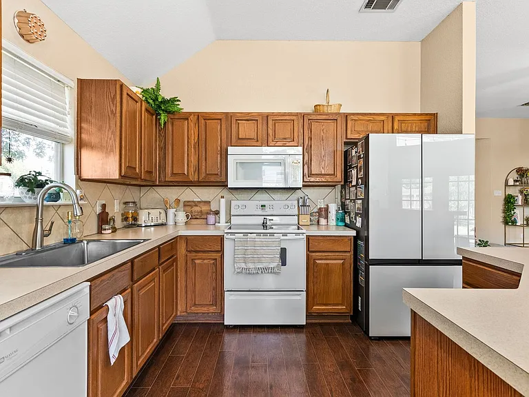 804 Woodhollow Dr — Photo 12