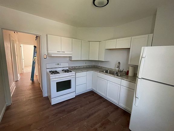 5th image of 134 S Bryant Ave Floor 2