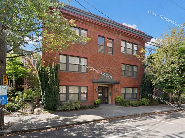 2076 NW Johnson St APT 201, Portland, OR 97209