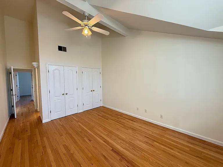 200 Davis Ave #13C — Photo 15