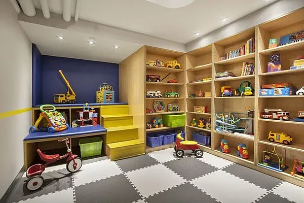 Sold by Compass | media 18