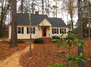 1902 Overland Dr, Chapel Hill, NC 27517