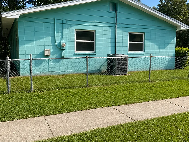 559 Wasson Ave — Photo 3