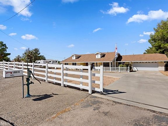 3rd image of 18014 Talisman St
