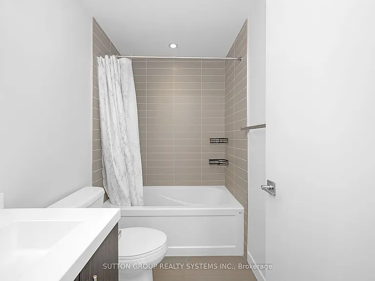 Fairview St — Photo 17