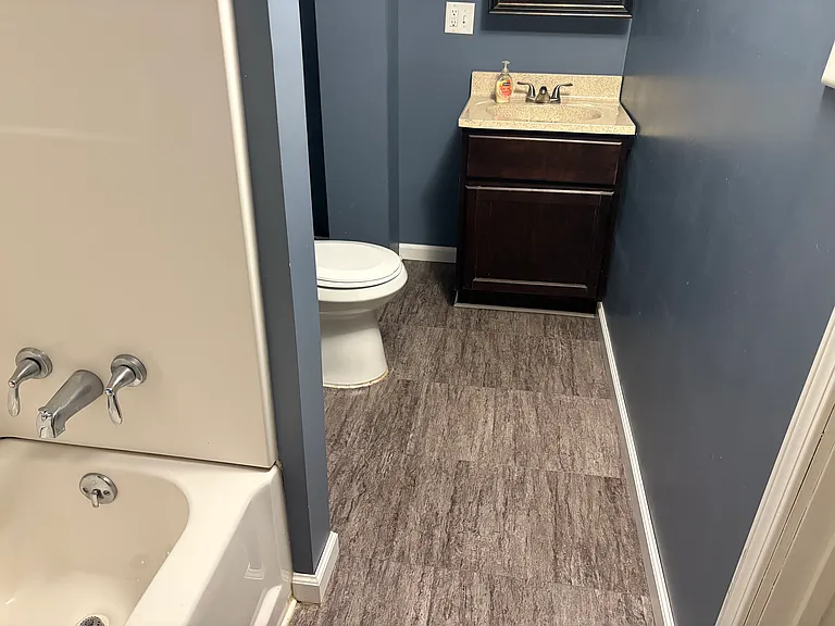 205 14th St NW — Photo 9
