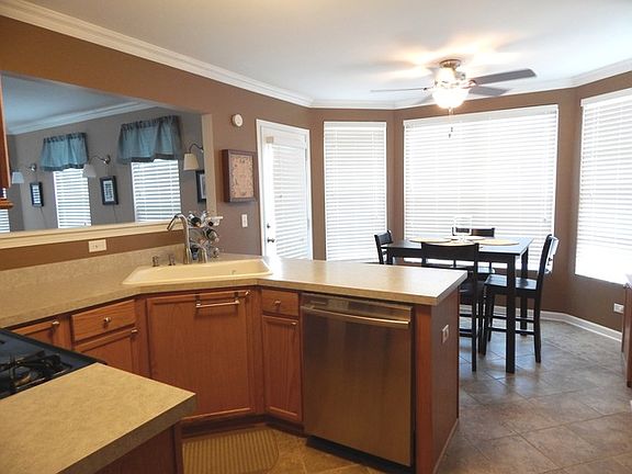 5th image of 839 Symphony Dr