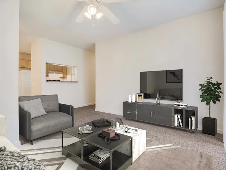 Highland Glen — Photo 17