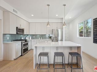 1746 Garfield Pl #203, Los Angeles, CA 90028