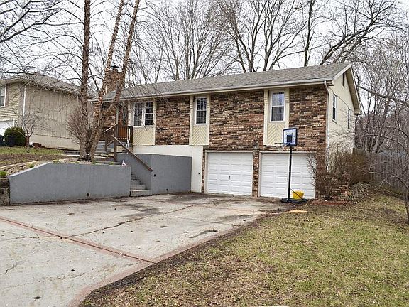 3rd image of 11770 Ironstone Cir