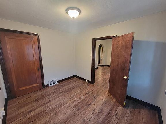 4th image of 7223 Emma Ave