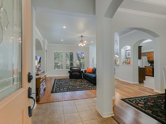 4th image of 445 Manchester Ln
