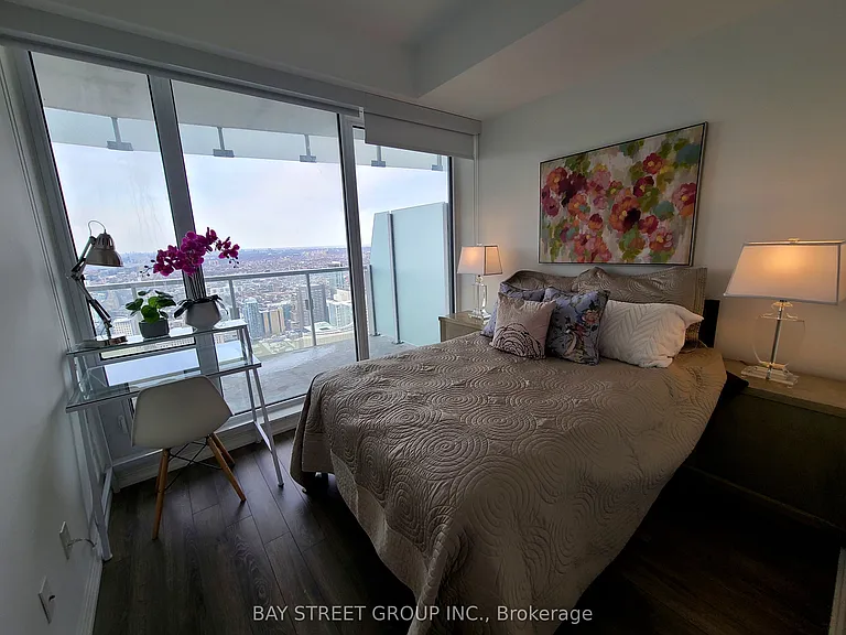 197 Yonge St #5709 — Photo 6