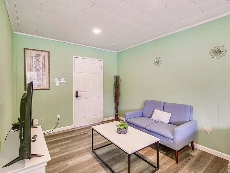 2854 Rhoades Rd — Photo 2