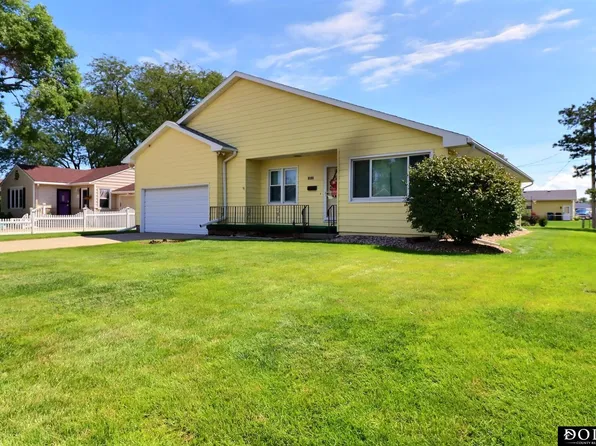 1917 E 9th St, Fremont, NE 68025