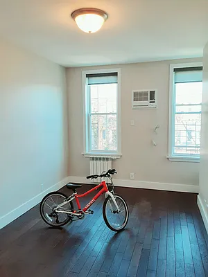 Rented by Sally Raia LLC | media 12