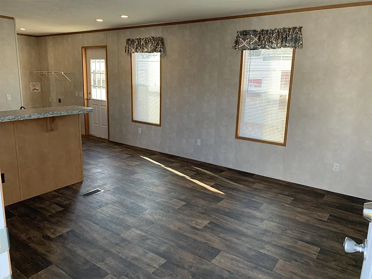 2955 Dekalb St #2 — Photo 3