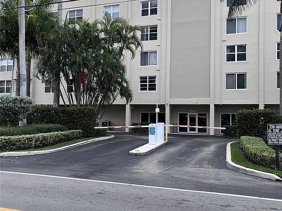 3rd image of 1600 SE 15th St APT 400