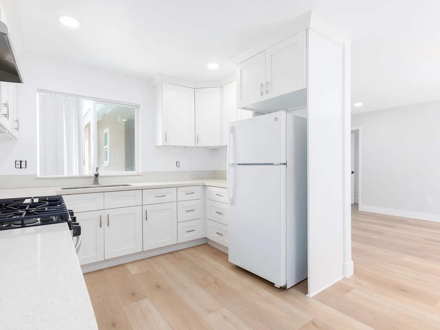 4 bed, 1250 sqft, $3,900 — Photo 4