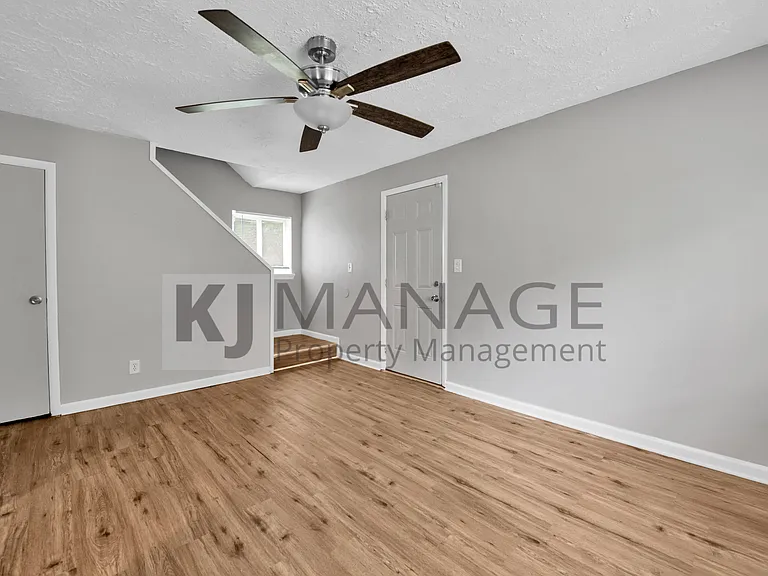 31863 Bay Ct — Photo 4