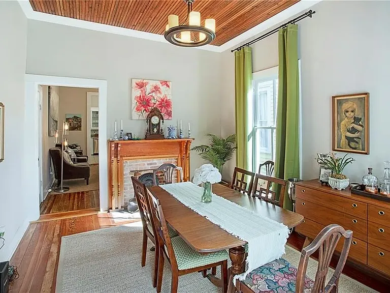 1136 Montauk Ave — Photo 2